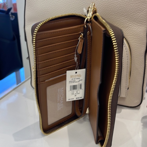 Michael Kors MK Signature Large Flat Multi-Function Phone Case Wallet Wristlet - Picture 10 of 16